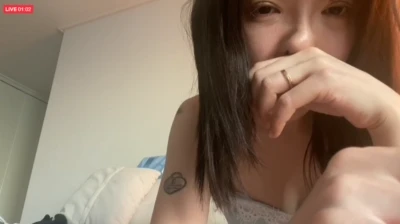 인스타 가슴타투녀 올노출 라방