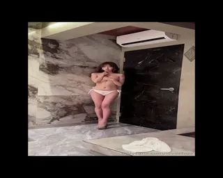 쓰리썸 욕플에 최고의 오르가즘녀