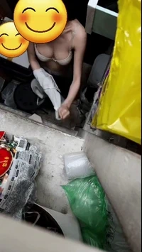 탈의실 공중캠 거유유륜 알바녀
